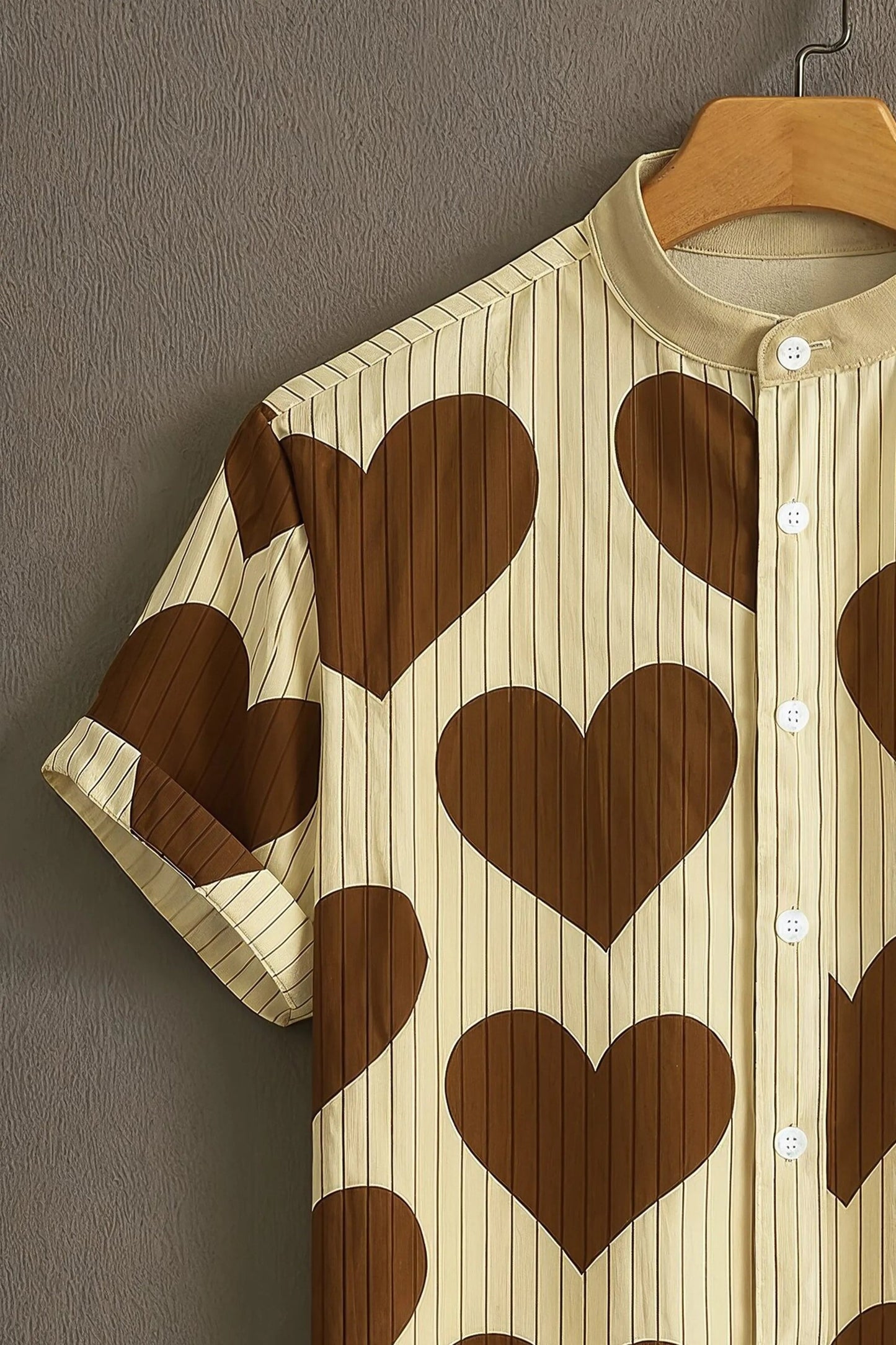 Men's Retro Heart Print Cotton Blend Shirt – Mandarin Collar | Short Sleeve Casual Wear